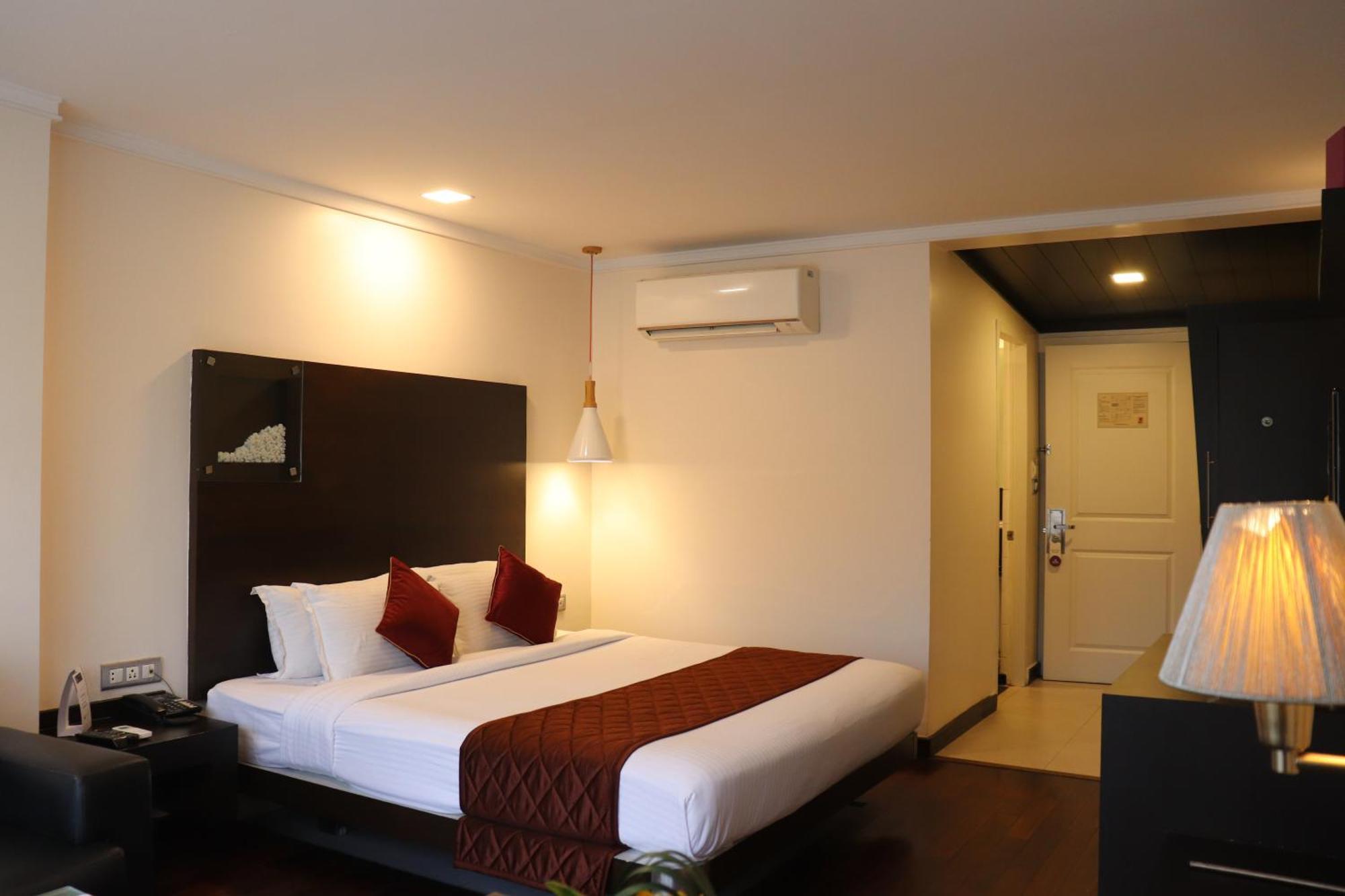 37Th Crescent Hotel Bengaluru Exterior foto